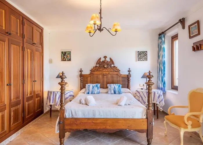 Lolivar Canaves By Vintage Travel Villa