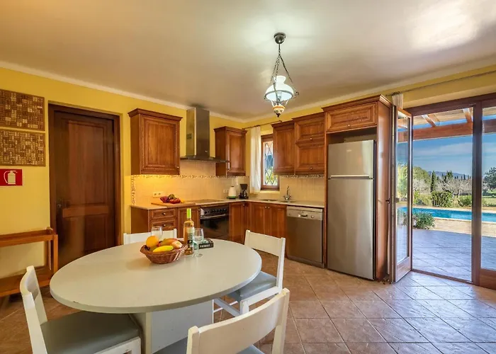 Villa Lolivar Canaves By Vintage Travel *