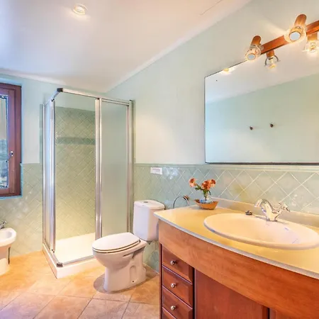 Villa Lolivar Cánaves By Vintage Travel