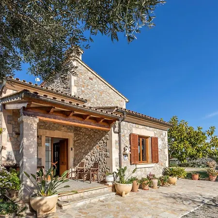 Villa Lolivar Cánaves By Vintage Travel Pollença